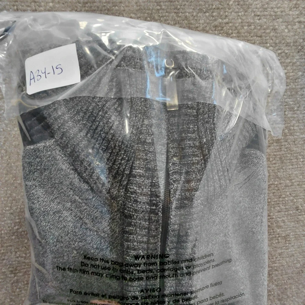 The North Pole 1/4 Zip Sweater Mens MEDIUM Gray Black Elbow Patches Lightweight